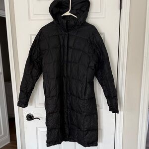 Women's Black Hooded Puffer Coat